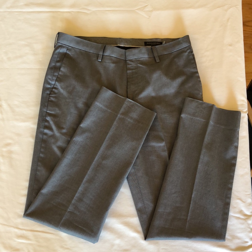 Banana Republic Gray Slim Fit Men’s Slacks - Size 33x32 - Picture 2 of 4